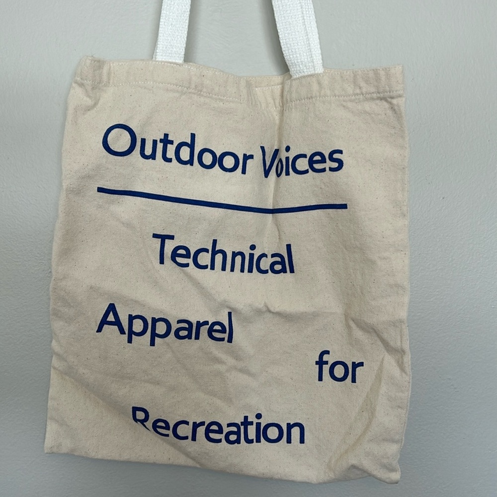 GARAGE SALE
Outdoor voices tote